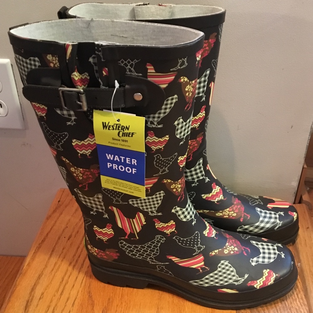 Chicken themed Women’s rubber rainboots, size 9